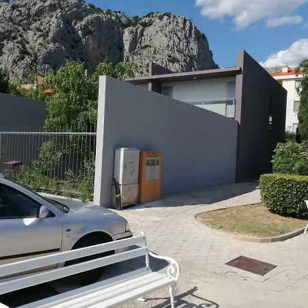 Appartamento Cetina A4+2 Omiš